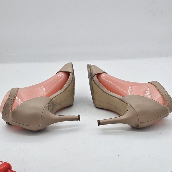 Nine West PRUCE Nude Tan Beige Leather Block Heel Sandals Size 7M - Picture 5 of 9